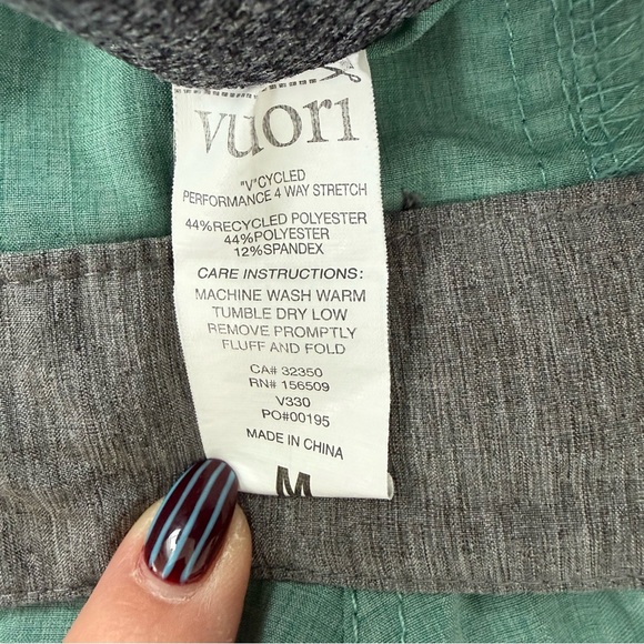 Vuori Men’s V Cycled Performance Shorts - Picture 2 of 6